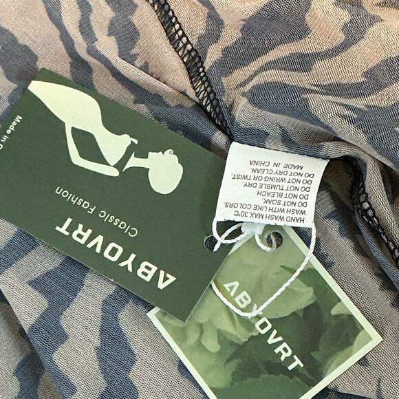 Abyovrt Strapless Backless Tiger High Split Mesh Cocktail Women's Medium NWT - Picture 7 of 11